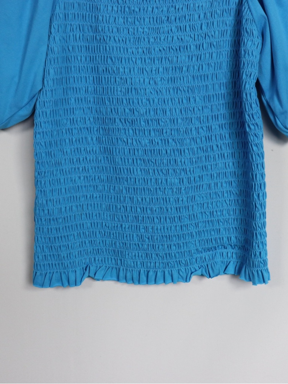 Contemporaine Smocked Puff Sleeve Top Blue Size Small NWT - Picture 9 of 9